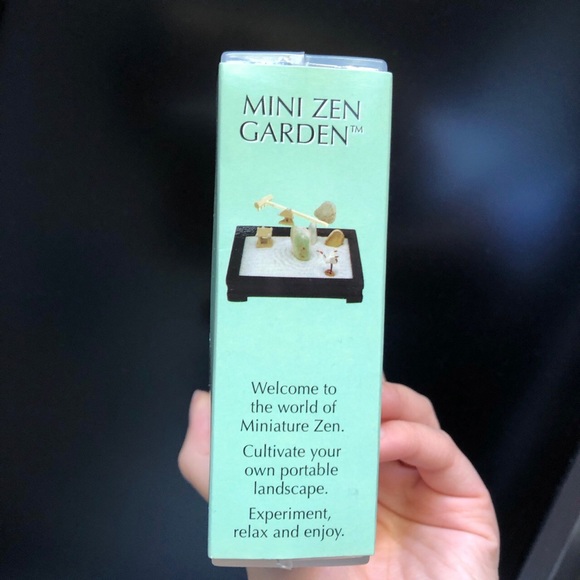 Mini Japanese Zen Garden - Picture 4 of 5